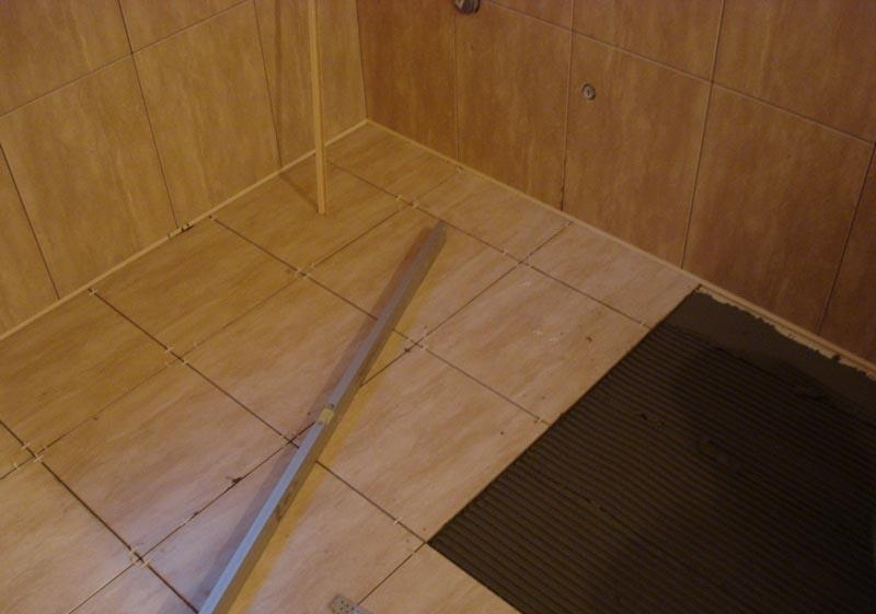Укладка плитки на деревянный пол своими руками. Сложности при укладке плитки на деревянный пол